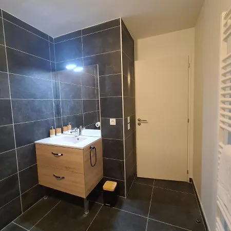 Emeraude - Centre Village - Aravistour Apartment *